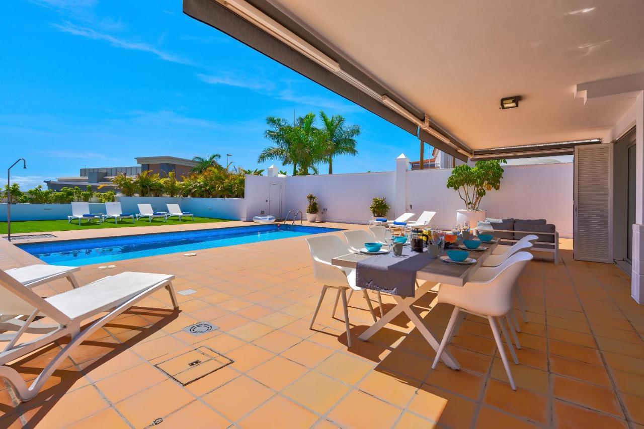 Espectacular Villa Aurora By Paramount Holidays プエルト・デ・サンティアゴ エクステリア 写真
